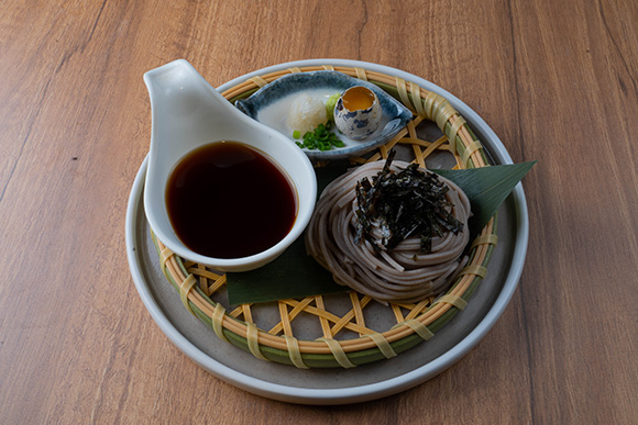 【こだわりの蕎麦つゆ】